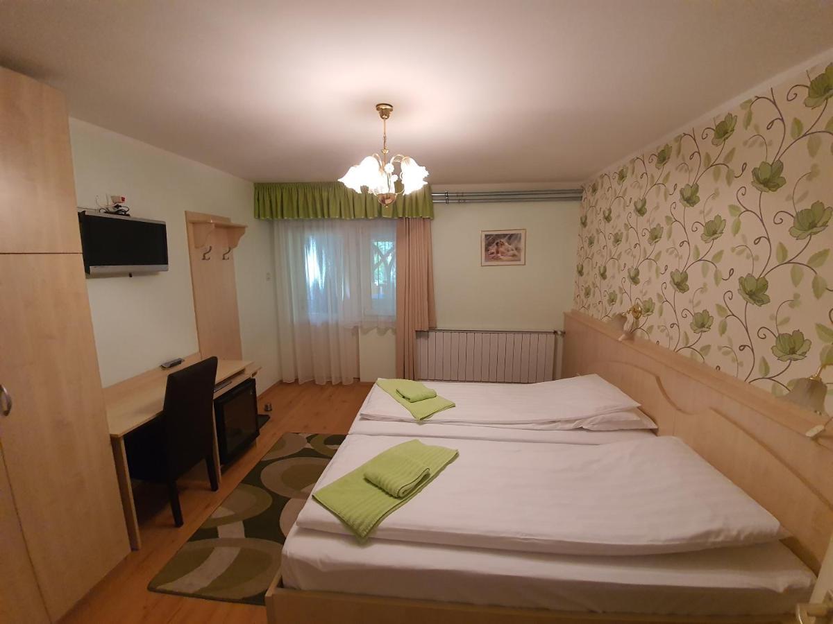 Hotel Platan Szallashely Sándorfalva Exteriér fotografie