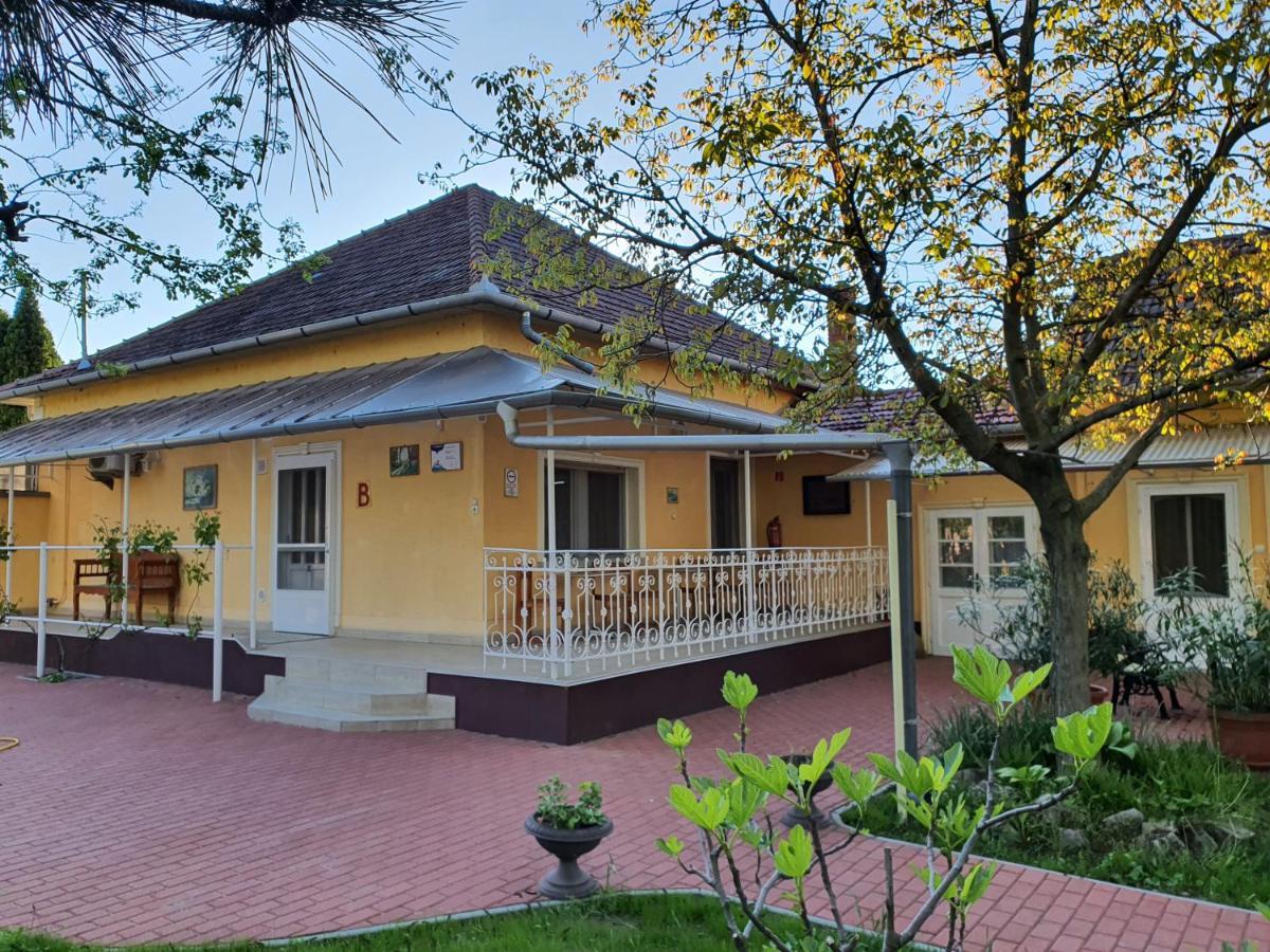 Hotel Platan Szallashely Sándorfalva Exteriér fotografie