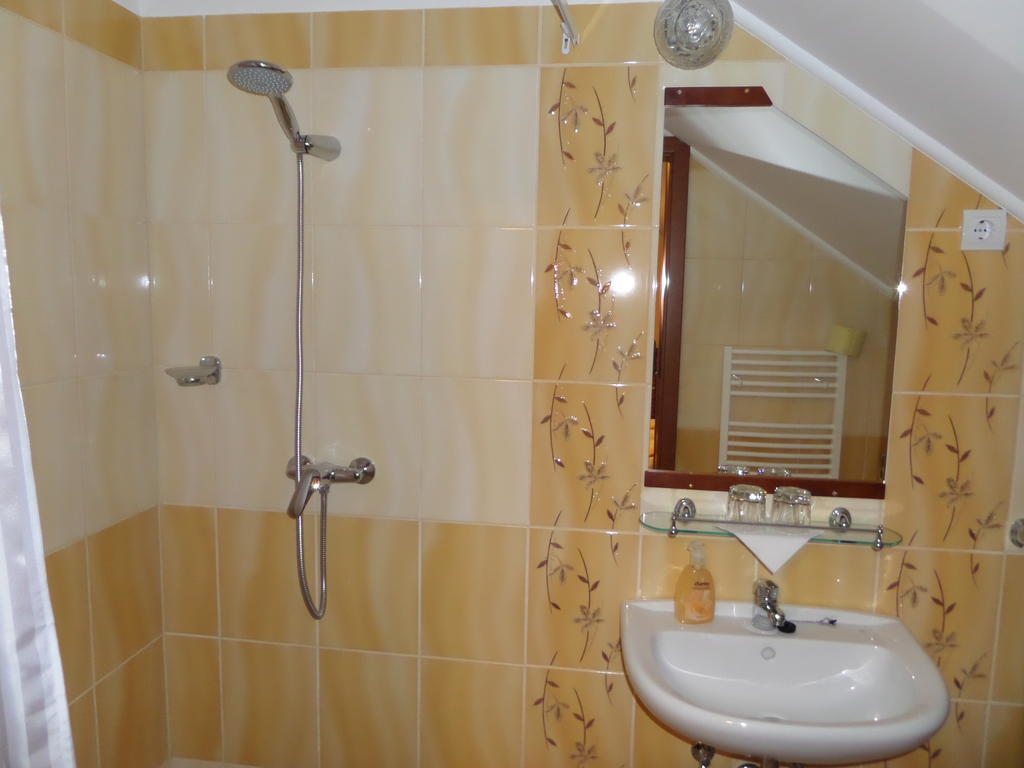 Hotel Platan Szallashely Sándorfalva Pokoj fotografie